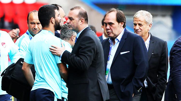 Olay iddia! Arda Turan'ı yumrukladı