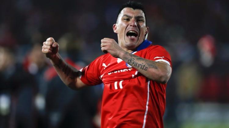 Trabzonspor Medel'i bekliyor