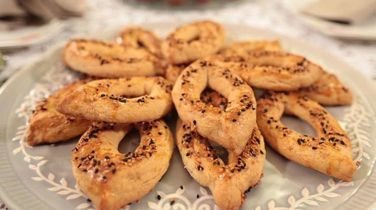 Pratik pastane usulü çatal kurabiye tarifi Pratik pastane usulü çatal kurabiye tarifi