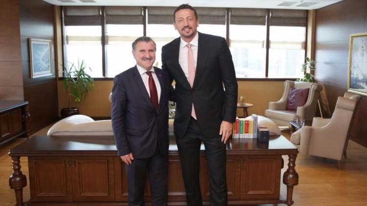 Türkoğlu'ndan Bakan Bak'a ziyaret