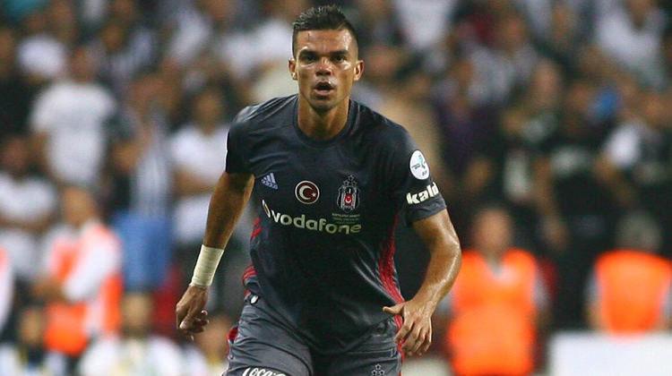 Pepe ve Negredo ilk kez sahada!