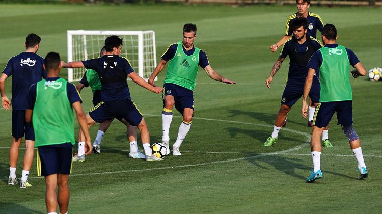 F.Bahçe'de 4 oyuncu idmana katılmadı!