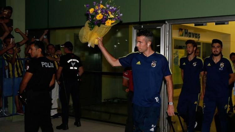 Fenerbahçe otobüsüne saldırı
