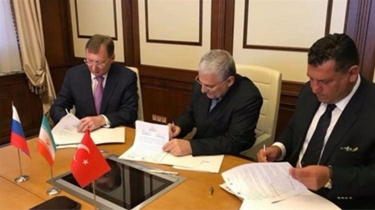 Türkiye, Rusya ve İran imzaları attı!