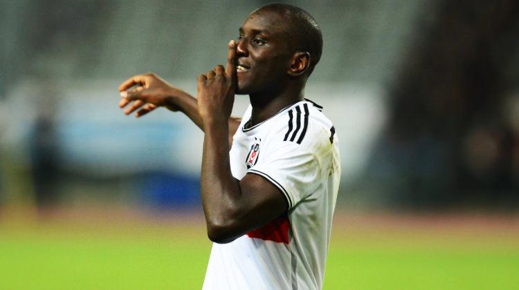 Demba Ba'dan mesaj var! Haber bekliyor