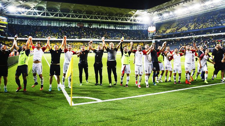 Makedonya yanıyor! "İstanbul'u fethettik"