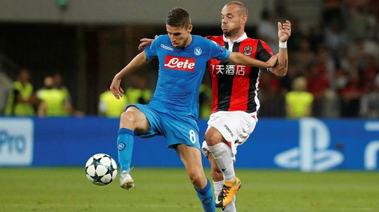 Sneijderli Nice Napoli'ye diş geçiremedi!