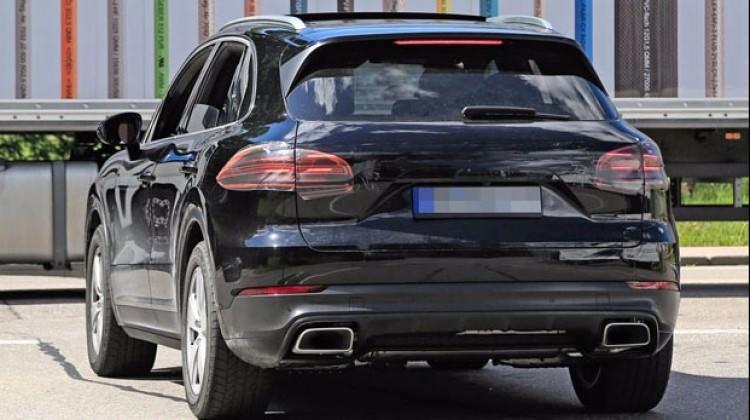 Yeni Cayenne'ın fotoğrafları sızdı!