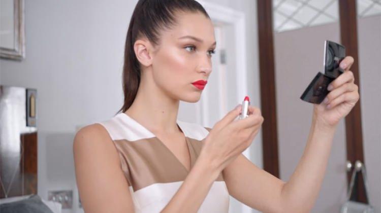 Bella Hadid doğal güzelliğini nasıl koruyor?
