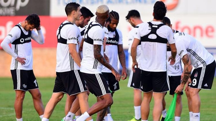 Beşiktaş'a şok üstüne şok!
