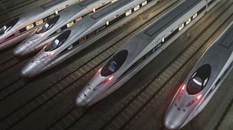 Çin'den resmen uçan tren