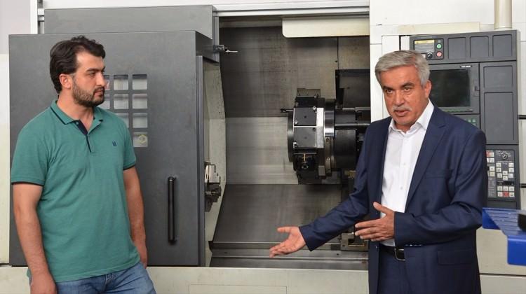 Konya'da 'CNC operatörü robot' üretildi