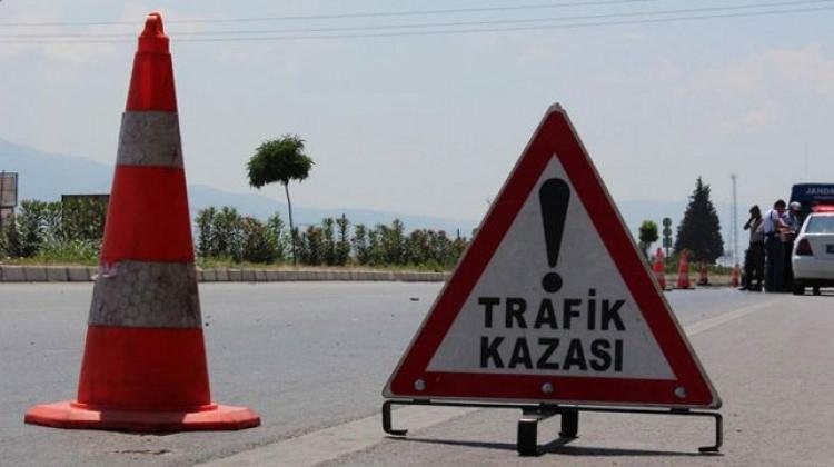 Trabzon'da otomobil uçuruma devrildi: 2 ölü