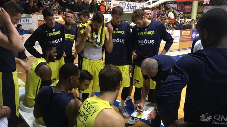 Fenerbahçe Doğuş, Sırp rakibini rahat geçti