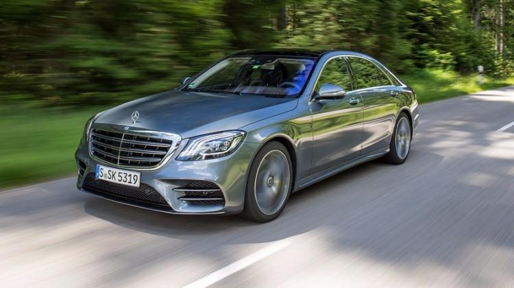 Mercedes Benz S Serisi yenilendi! İşte fiyatı...