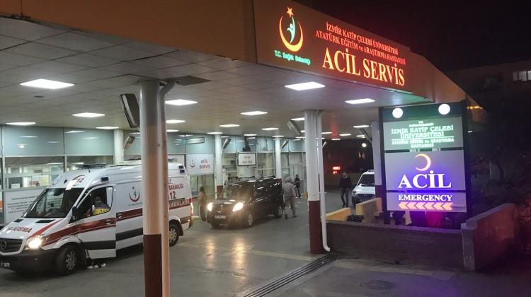 İzmir'de trafik kazası: 3 yaralı