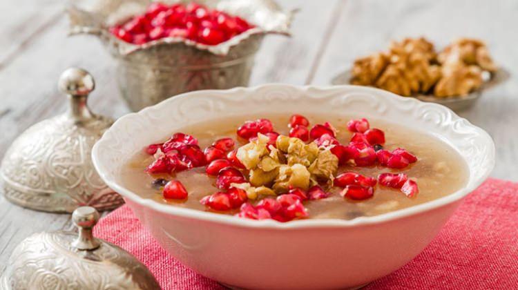 Aşureyi ceviz ve badem ile tüketin