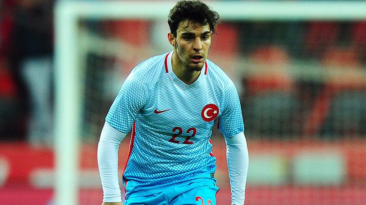 Kaan Ayhan imzayı attı