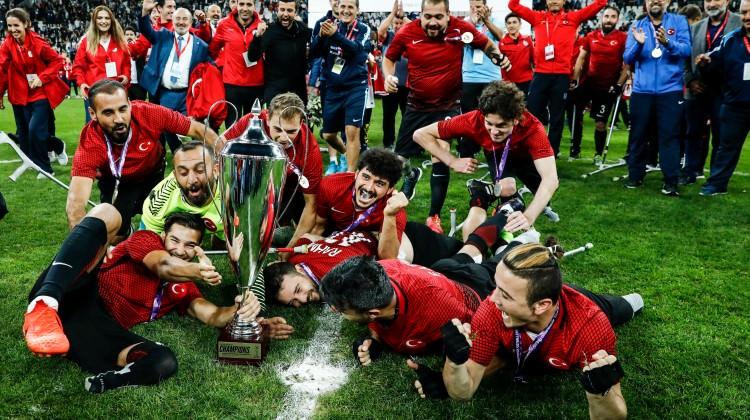 Avrupa Şampiyonlarına özel ödül