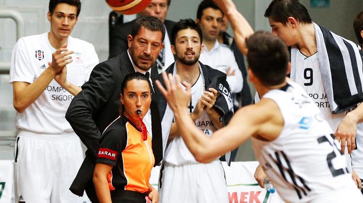 Beşiktaş evinde neye uğradığını şaşırdı!