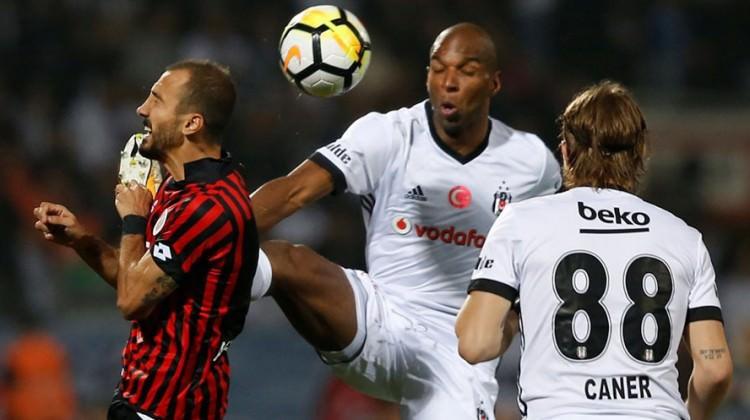 Beşiktaş'ta şok! 155 saniye oynayabildi!