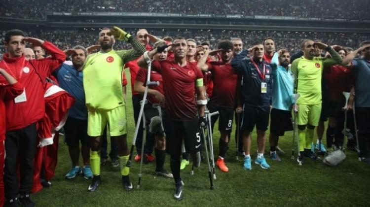 Dursun Özbek: Aslan yürekli çocuklarımız