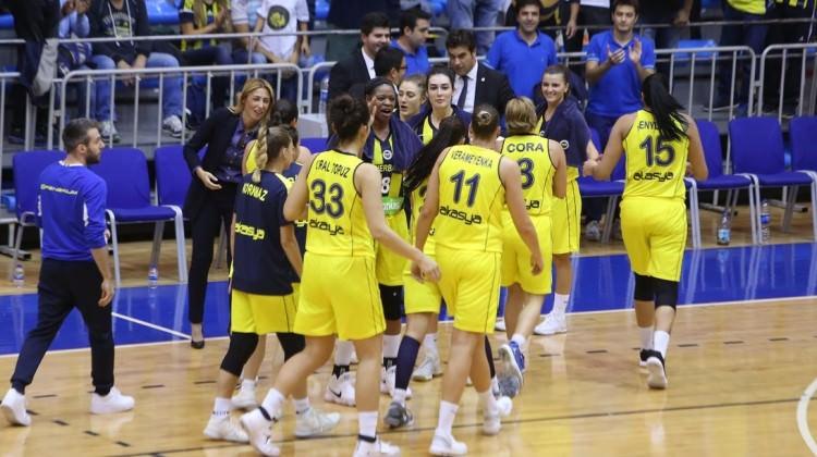 Fenerbahçe galibiyetle başladı!