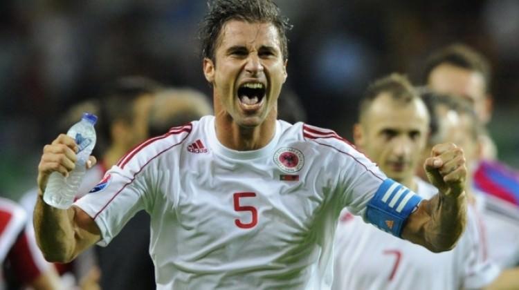 Lorik Cana futbolu bıraktığını açıkladı