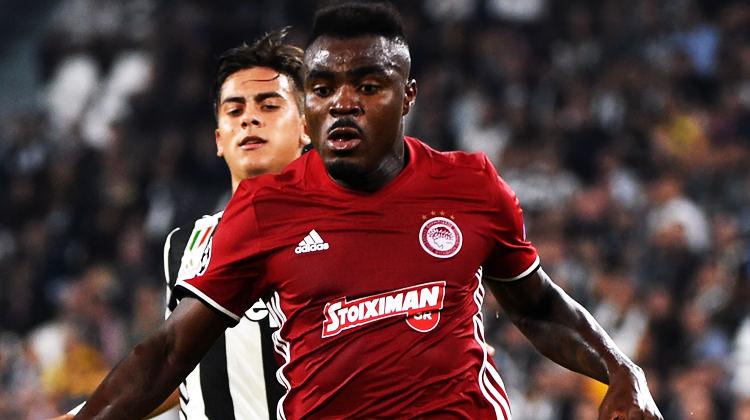 Emenike'ye dev tepki! 'Uçak biletini alayım'