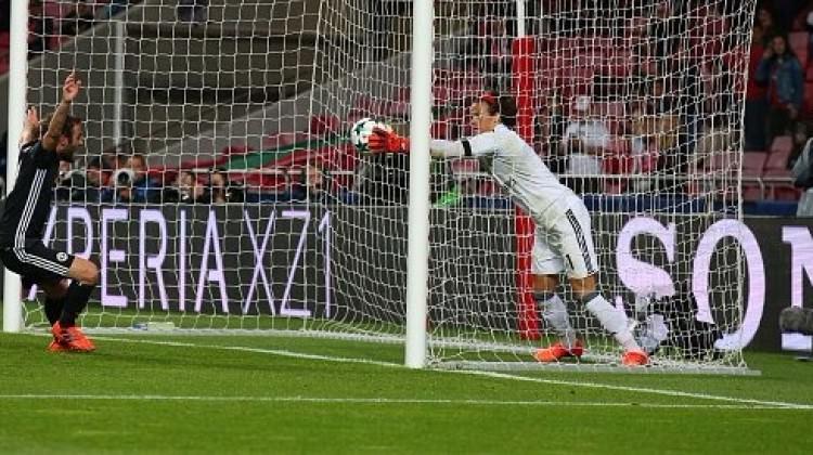 ManU'ya zaferi 'gol çizgisi' getirdi
