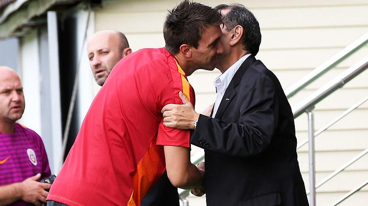 Muslera: Aysal Florya'ya gelmezdi Özbek ise...