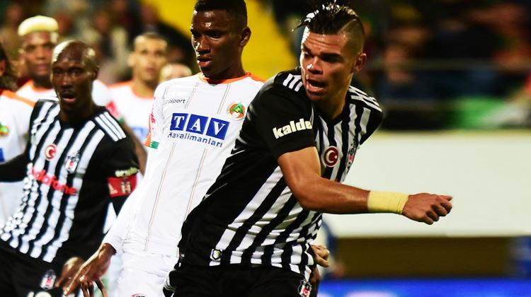 Pepe: Biz saha dışı faktörleri...