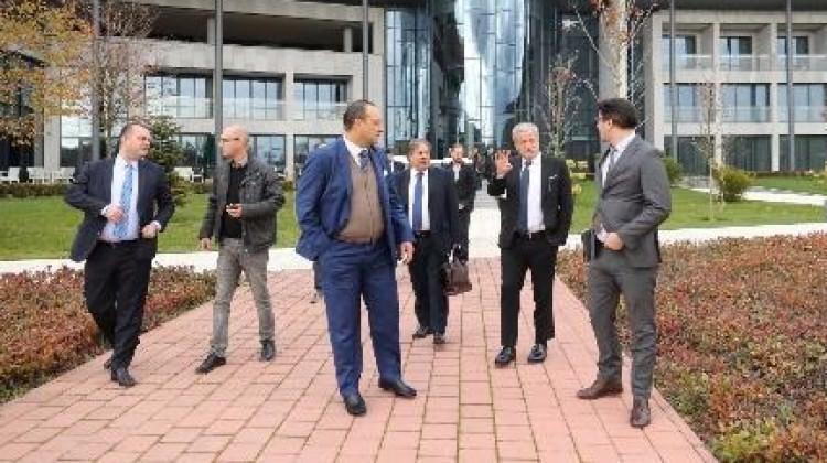 Dünya medyasından Riva'ya ziyaret