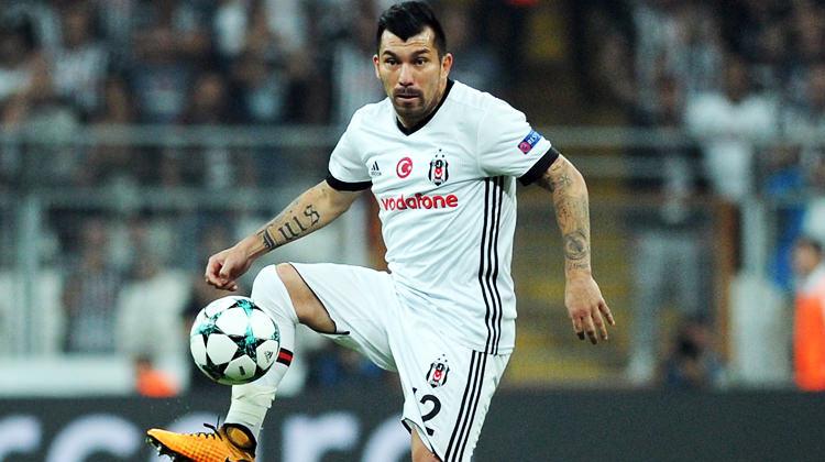 Oyuna girmeyen Medel skandal olayla ilgili konuştu