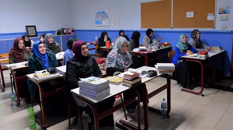 22 ülkede 42 İmam Hatip Lisesi açıldı