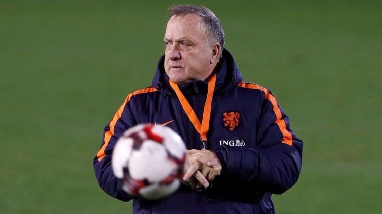 Advocaat Hollanda Milli Takımı'nı bırakıyor!