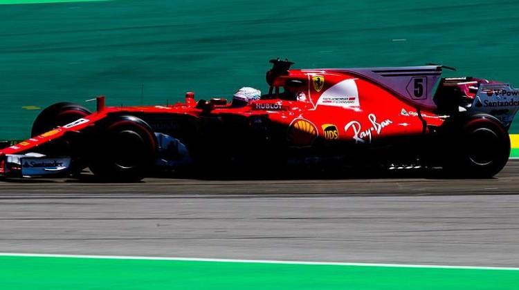 Brezilya'da kazanan Vettel