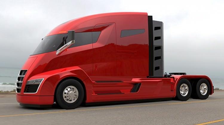 Elon Musk, elektrikli kamyon Tesla Semi Truck’ı tanıttı! Özellikleri, fiyatı?