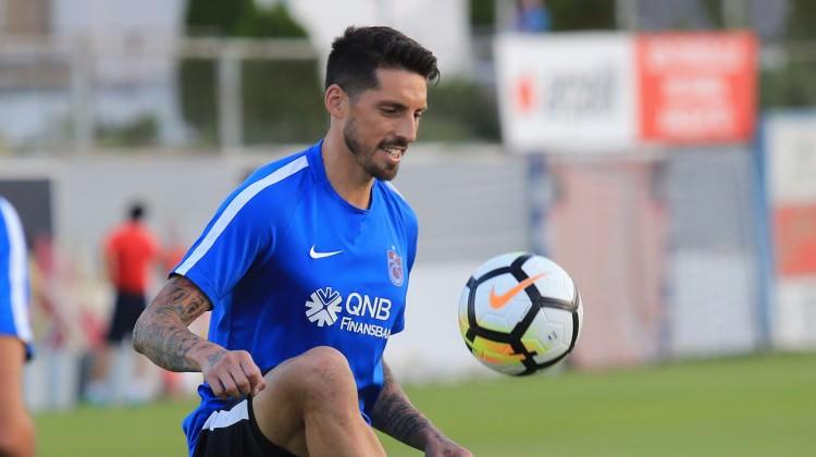 Jose Sosa takıma döndü