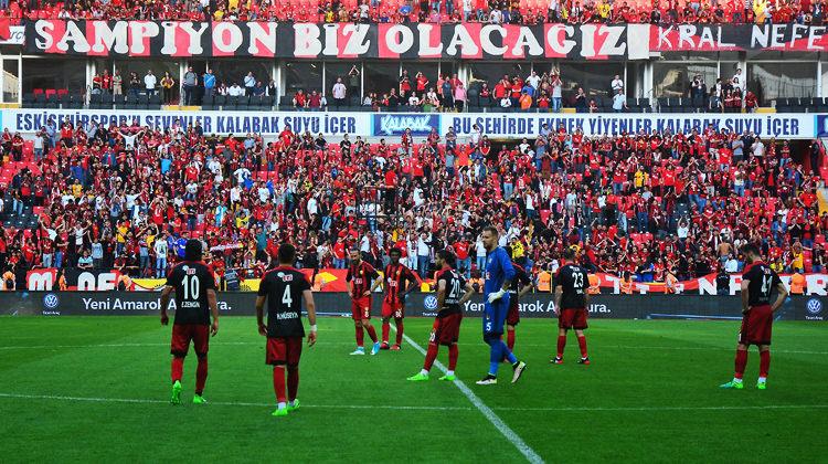 Türk futbolunun efsane kulübü sahipsiz kaldı!