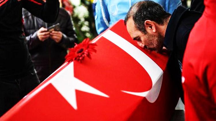 Yunanistan'da gündem! Leonidis Türk Bayrağına...