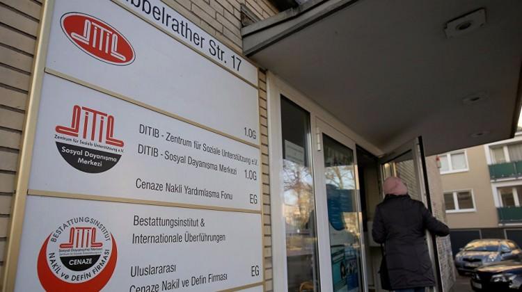 Merkel'den ikinci geri adım
