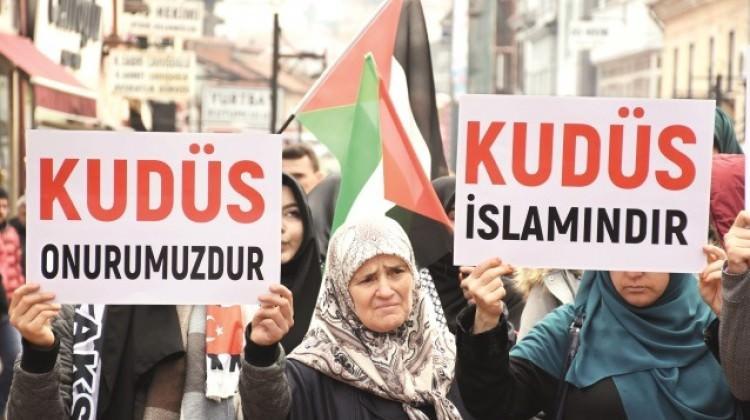İş dünyası Kudüs için ayakta