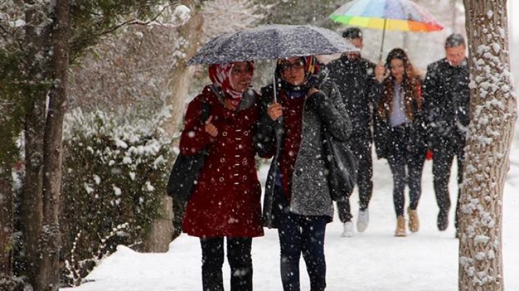 Meteorolojiden 4 il için kuvvetli kar yağışı ve fırtına uyarısı Meteorolojiden 4 il için kuvvetli kar yağışı ve fırtına uyarısı