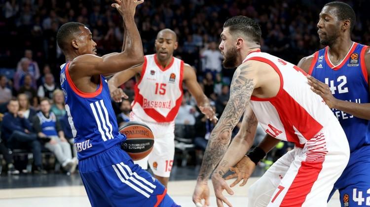 Anadolu Efes son topta yıkıldı
