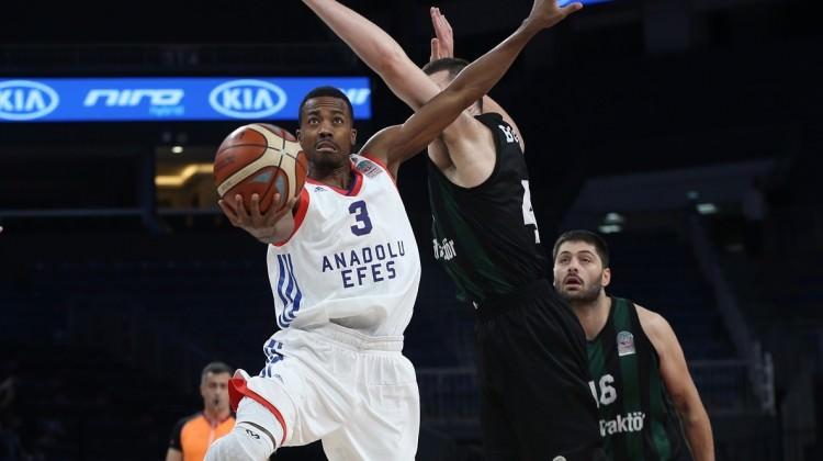 Anadolu Efes'ten 25 sayı fark!