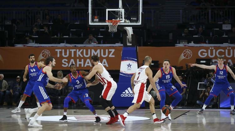 Anadolu Efes'i Spanoulis yıktı