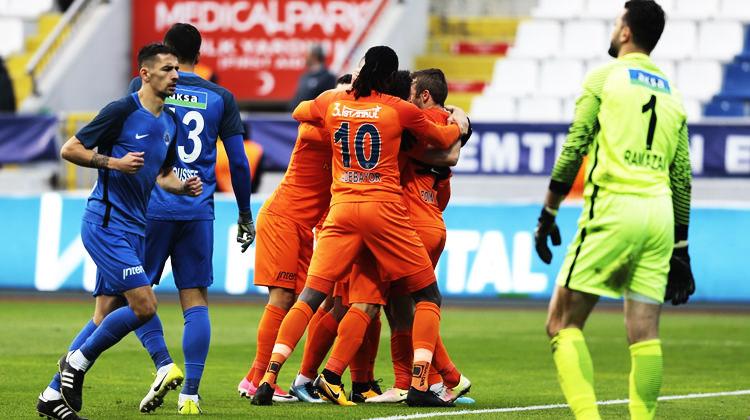 Başakşehir zirveyi garantiledi!