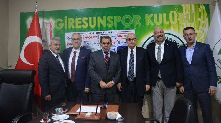 Dursun Özbek’ten Giresunspor’a ziyaret