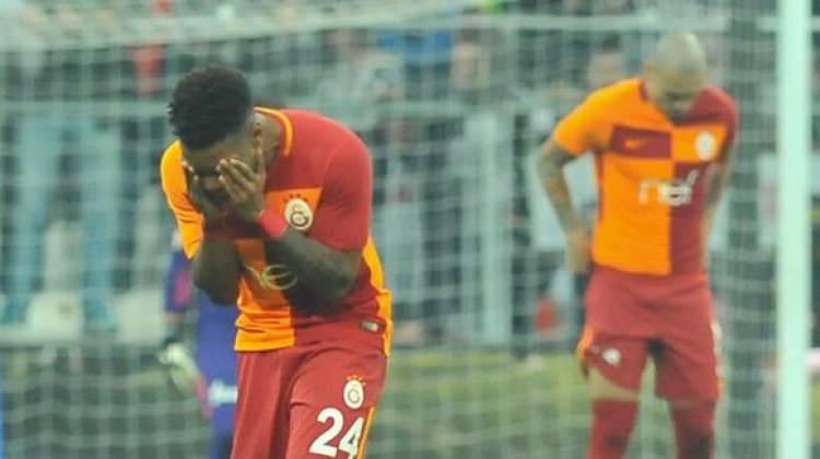 Galatasaray'da şok! Gözyaşlarıyla çıktı